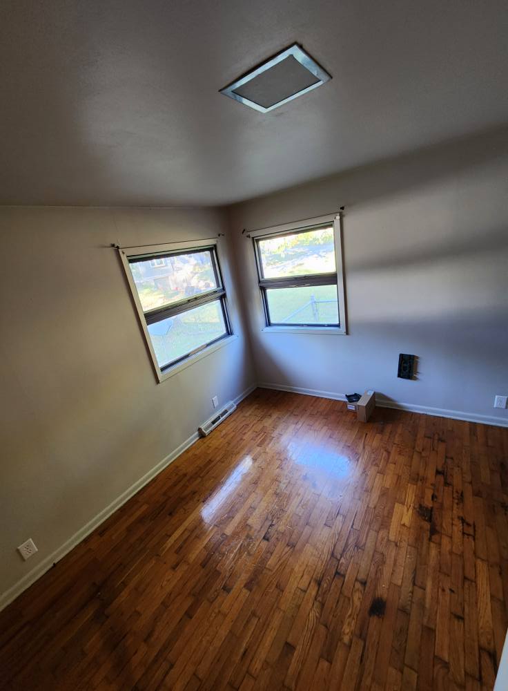 411 E Washington St Windsor MO 13.jpg